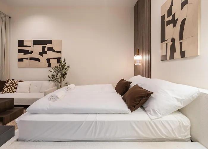 H18 - Boutique By Bqa Budapest