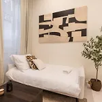 H18 - Boutique By Bqa דירה *